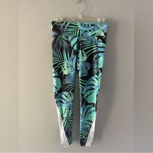 Women's Victoria's Secret PINK Leggings. Size Small.
Never Worn.